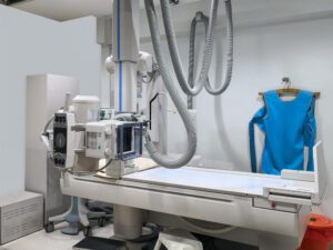 Minimally invasive vascular procedure in outpatient setting